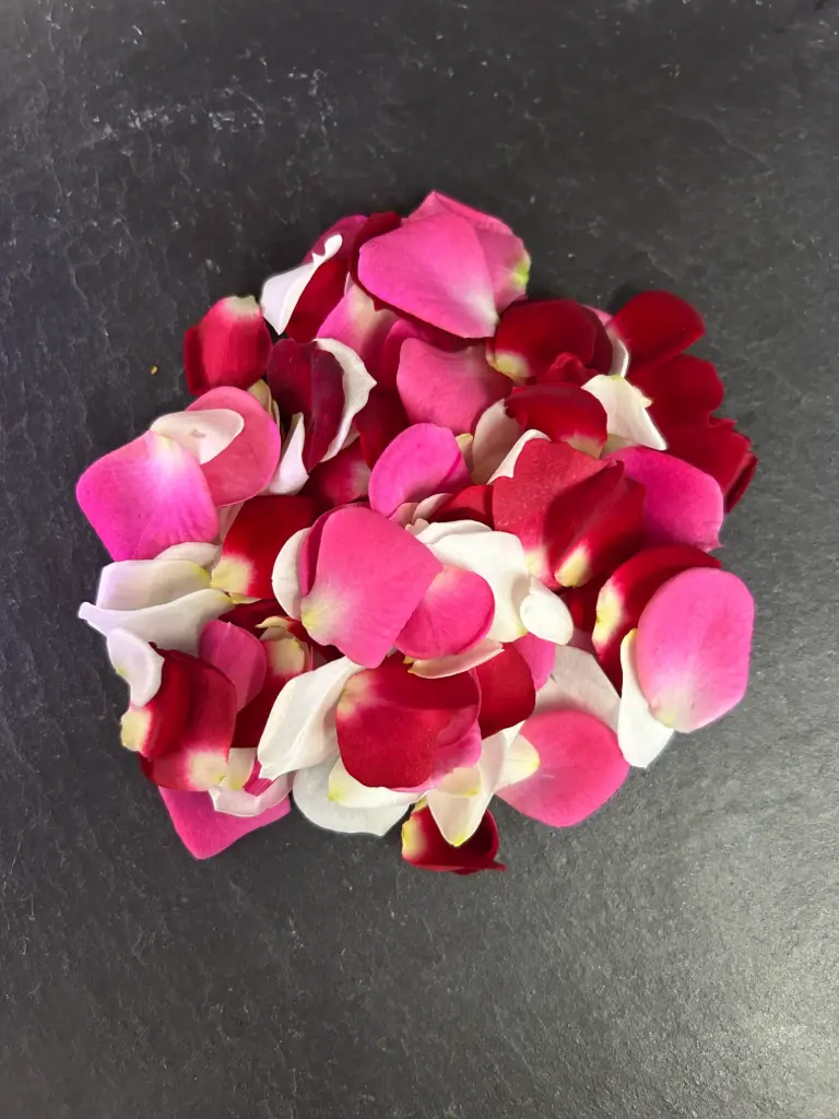 🌸Pétales de Rose - Barquette de Fleurs